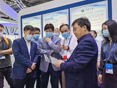 許昌學(xué)院亮相第二十二屆高交會(huì) 新材料技術(shù)推廣服務(wù)譜寫產(chǎn)學(xué)研融合新篇章